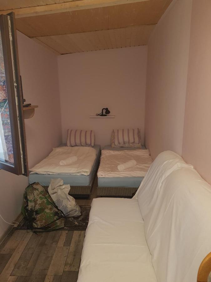 Hompot Accommodation Deva Exterior photo